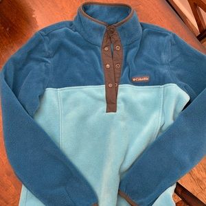 Two tone Columbia half snap fleece Medium